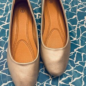 Elegant Women silver Flats 9